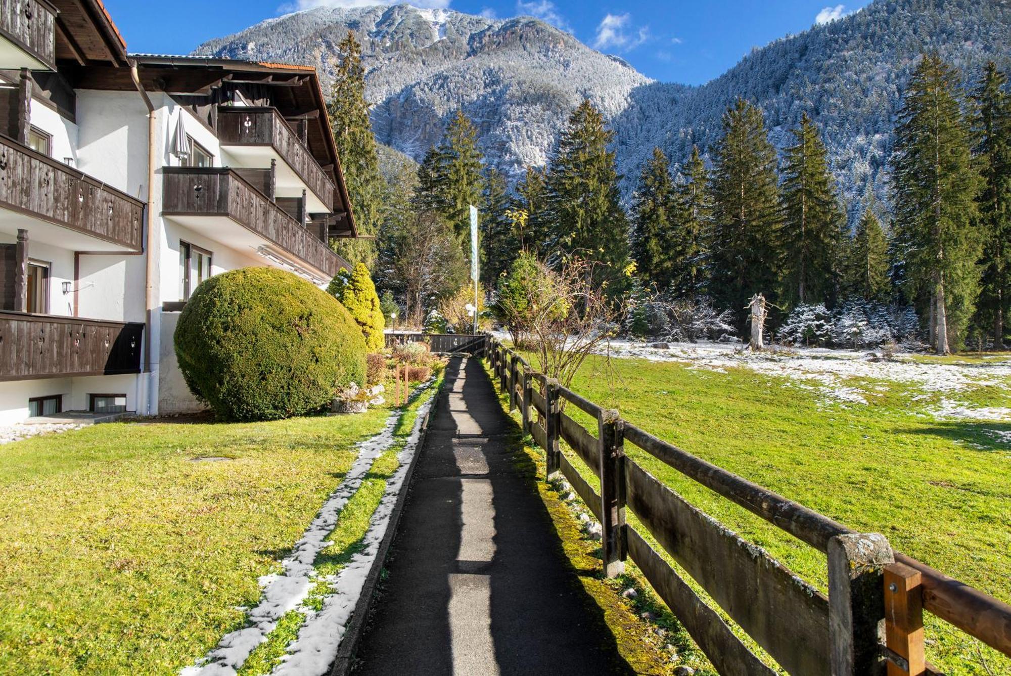 Almzeit Lägenhet Farchant Exteriör bild